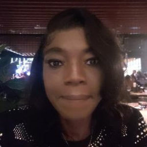 Meet your Posher, Khadijah